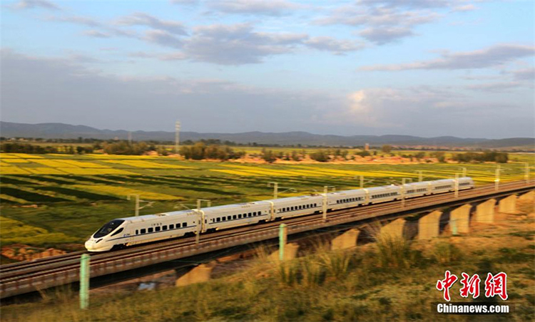 High Speed Rails in Xinjiang, China