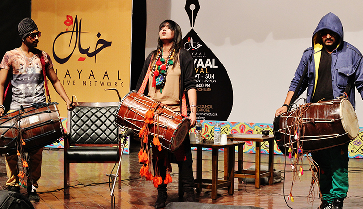 Horeya Asmat, Pakistan's first female Sufi dhol player