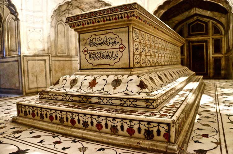 The Tombs of Jahangir and Nur Jahan: Jahangir's grave