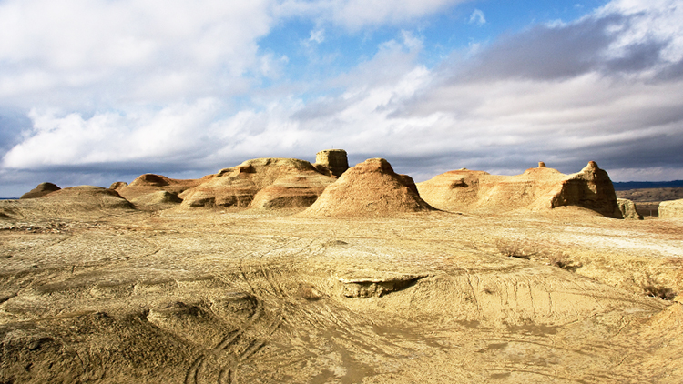 Xinjiang's Booming Energy Industry in China