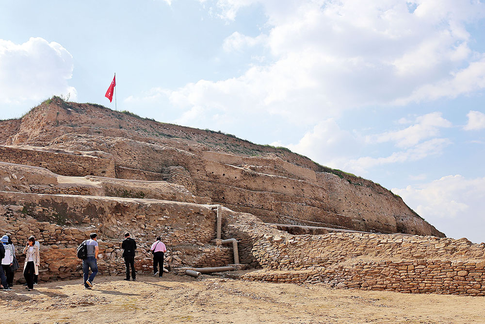 Discover the unexpected remains of the city of Shimao, China