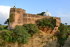 Sangni Fort: The Fortress and the Shrine