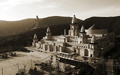 Brahma Palace of Mt. Lingshan: The Hub of Buddhism