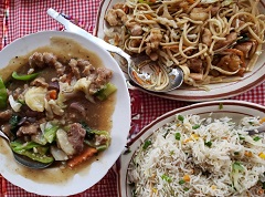 美食评论:卡拉奇远东饭店的地道中国菜