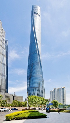 引领巅峰之路：中国超高层建筑的演变
