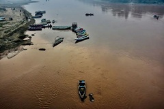 Concrete Over Water: Lahore
