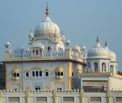 Samadhi of Maharaja Ranjit Singh: History, Architecture, Marble Craft, and Complete Visitor Guide