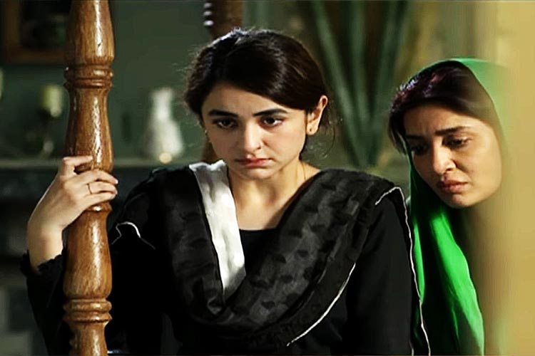 Yumna Zaidi as Sila and Saman Ansari as Sadia