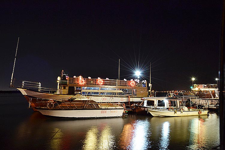 yacht dinner karachi