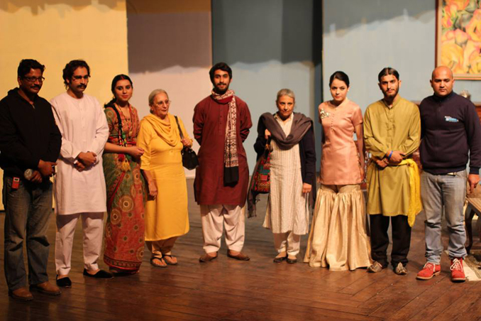 Stage Play: Kamra No 9