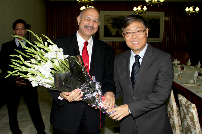 Ambassador Liu Jian with the Pakistan-China Institute